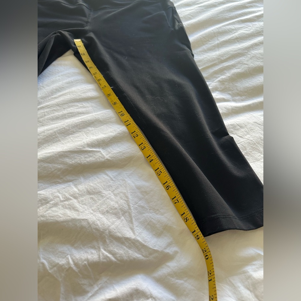 Zella black capri leggings with mesh sides, size XL - Picture 5 of 11